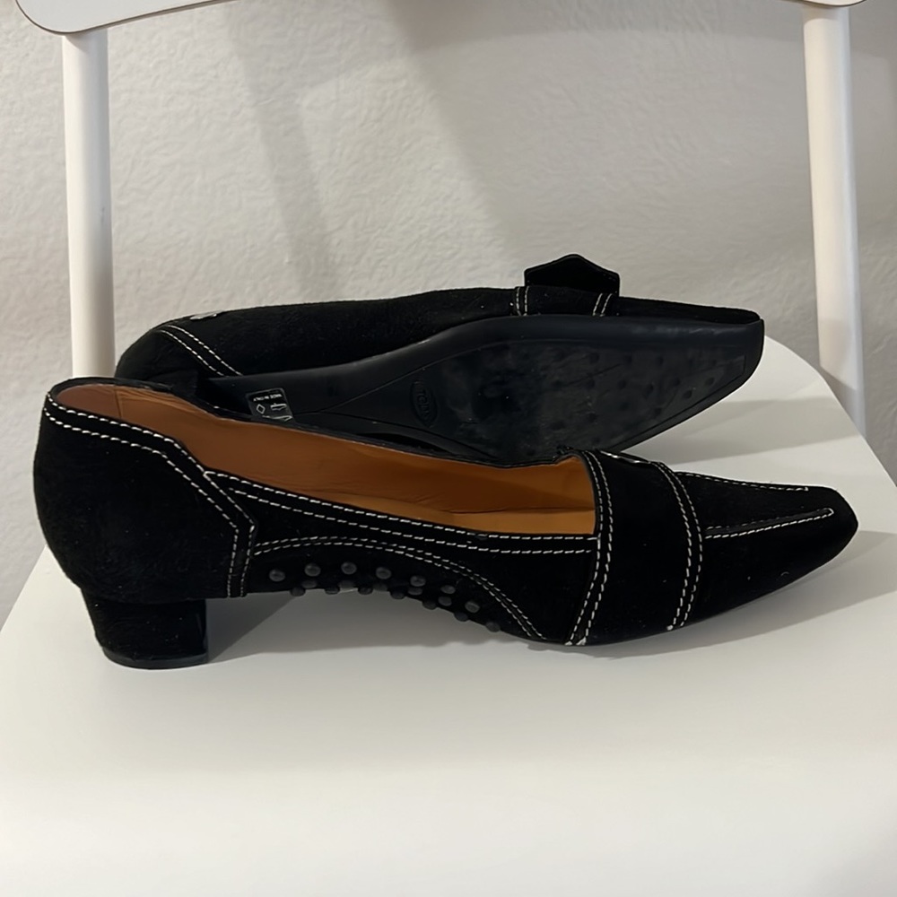 Tod's Black Suede Pointed Toe Loafers with White Stitching - Picture 4 of 6
